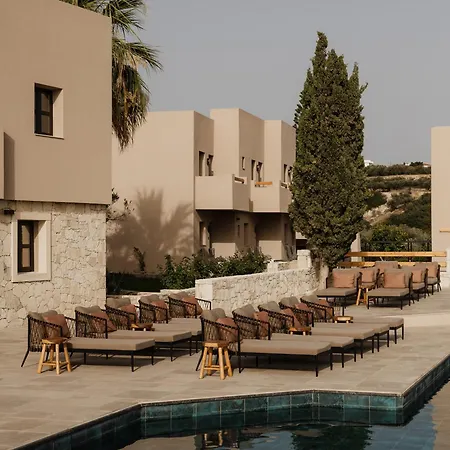 Porto Village 4*
