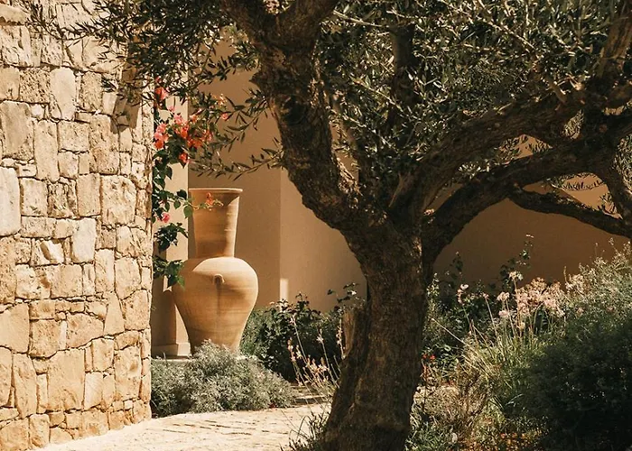 Hotel Momi Slow Living Hersonissos (Crete)